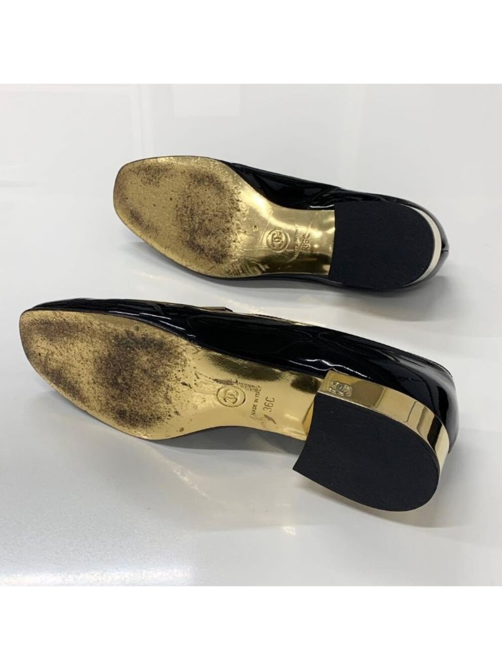 Chanel CC Logo Patent Loafers Black Gold - Picture 6 of 10
